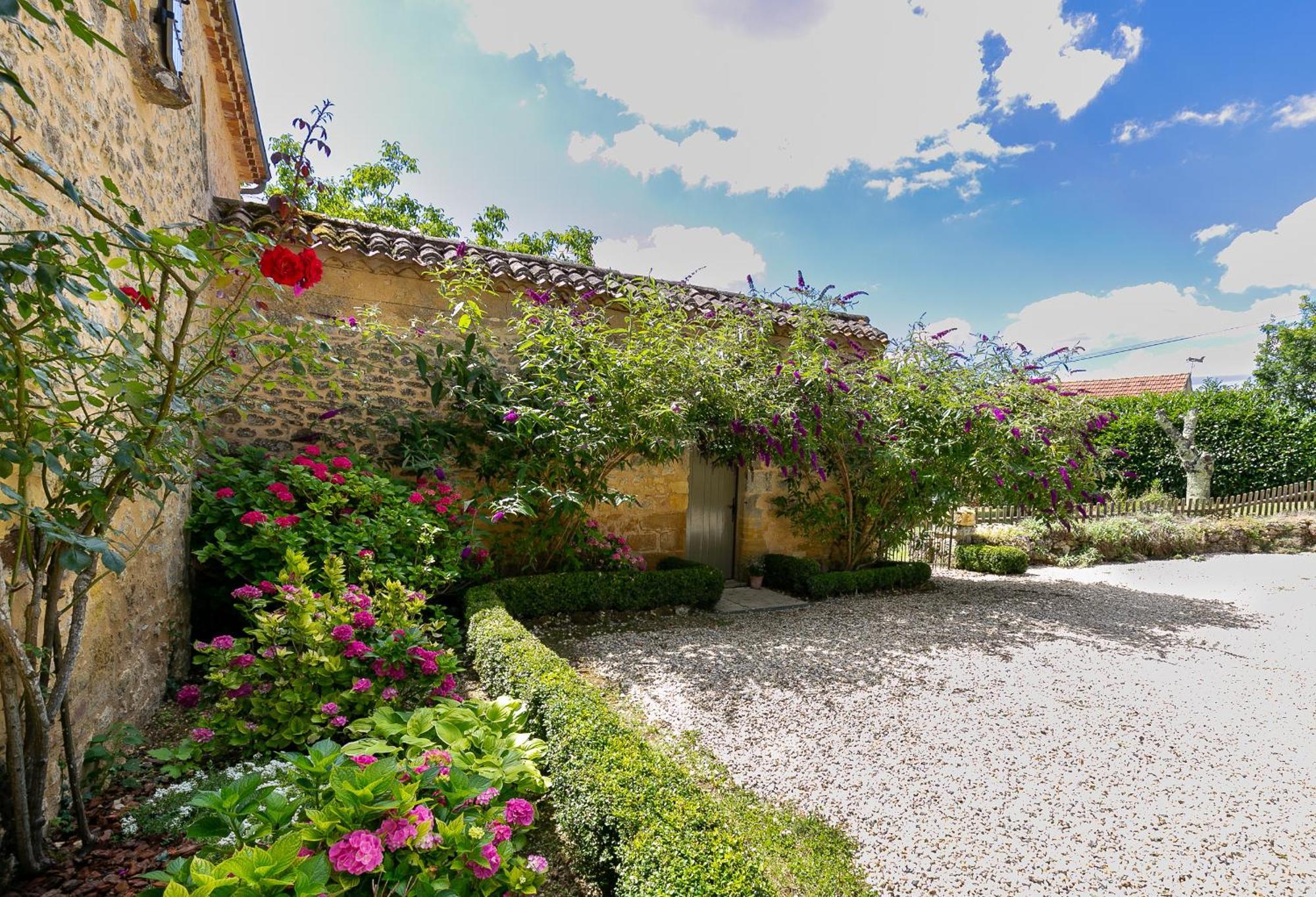 La Maison Louverie Pontours 外观 照片