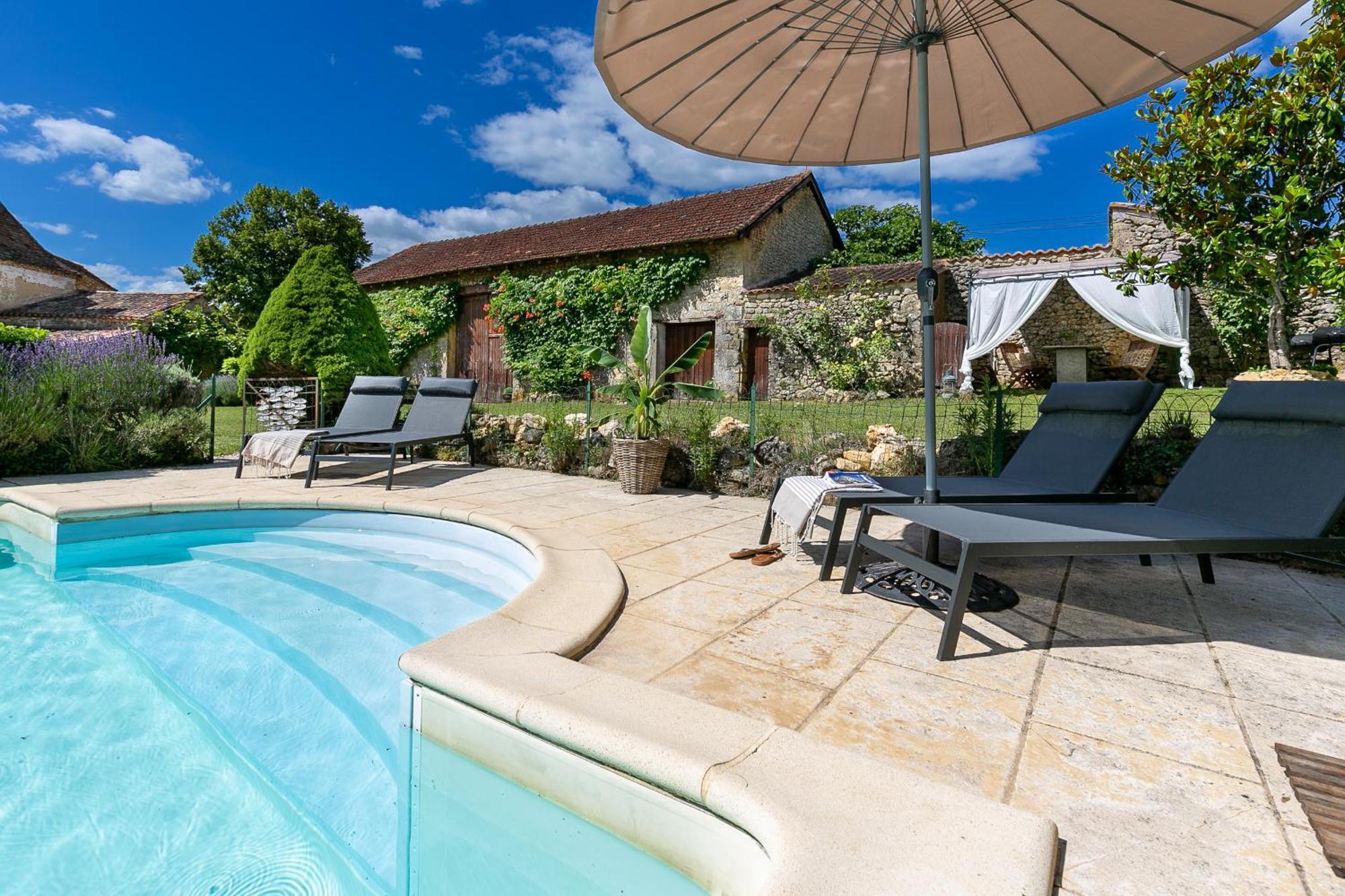 La Maison Louverie Pontours 外观 照片